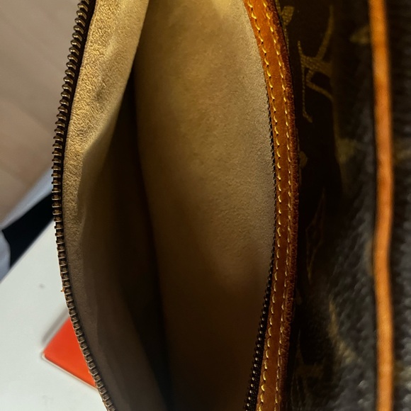 ⭐️Louis Vuitton Monogram Cite GM shoulder bag, excellent condition, authentic - Picture 9 of 16